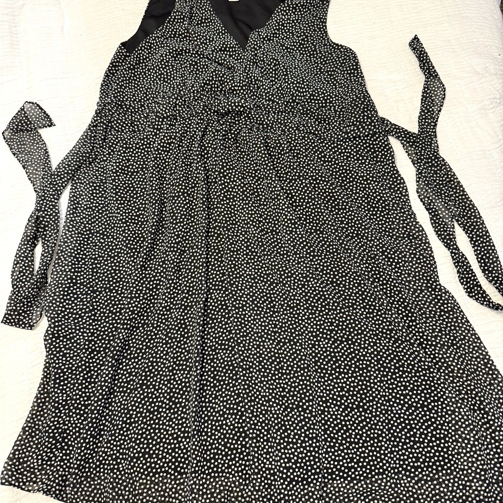 Black and White Polka Dot Motherhood Maternity Dress with Waist Tie size Large